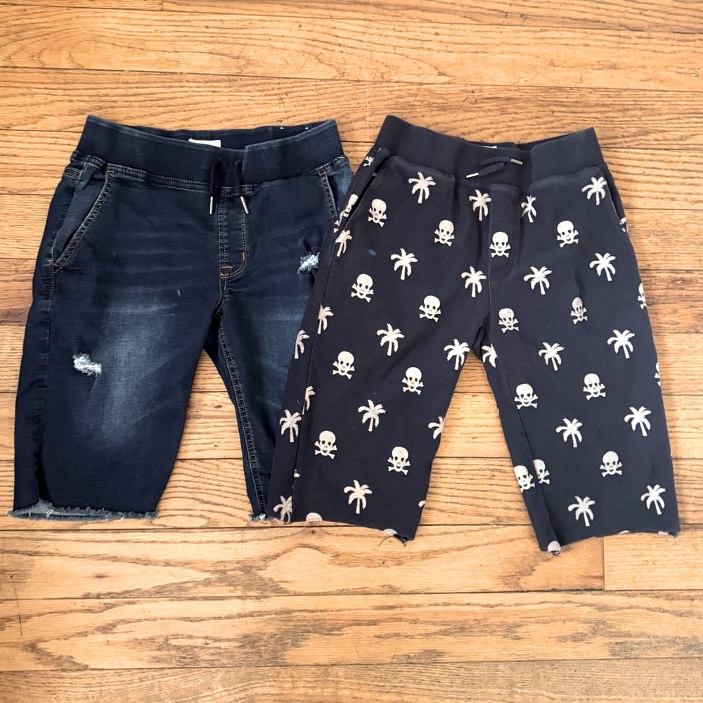 Hudson | Lot of 2 Boys Denim and Pirate Printed Shorts sz Large